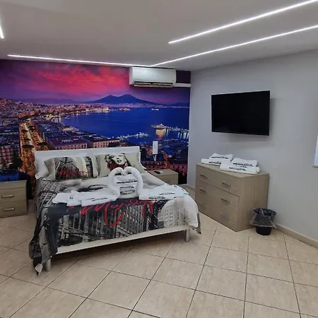 Fashion House Naples